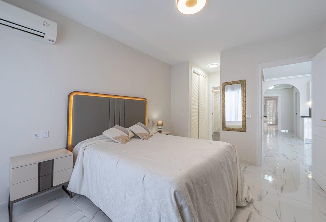 Wohnung in Nueva Andalucía, Marbella, Spanien 3 - 18859877