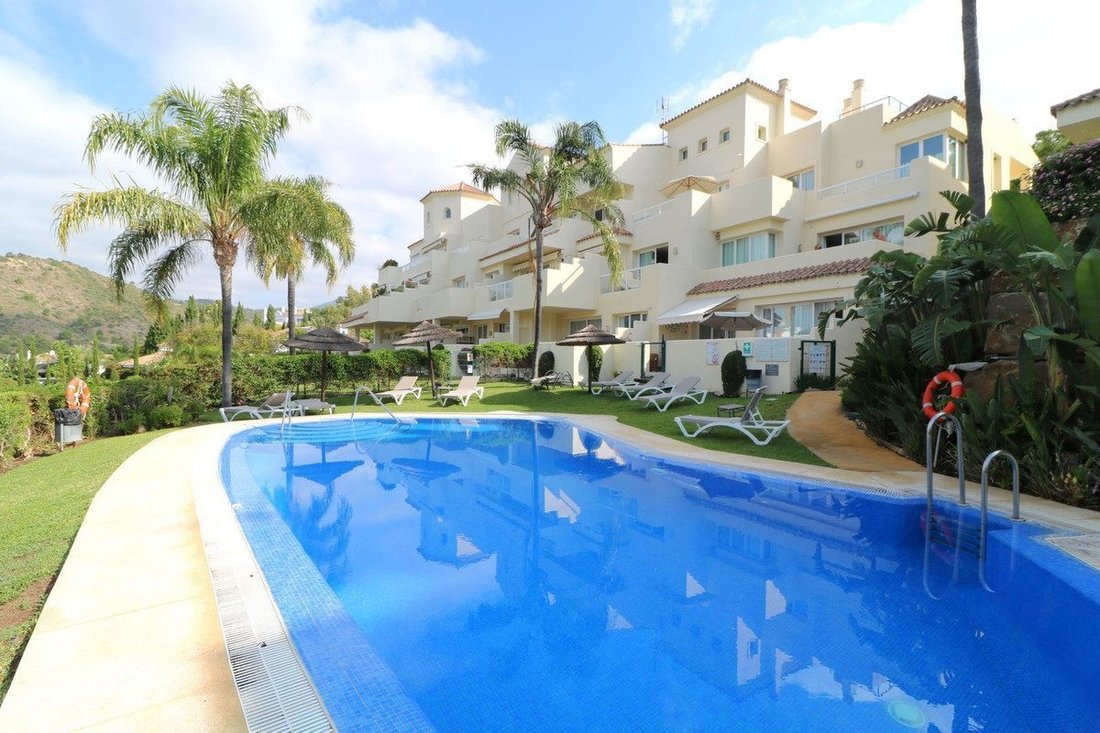 Apartment in Benahavis, Andalusia, Spain 1 - 18863975