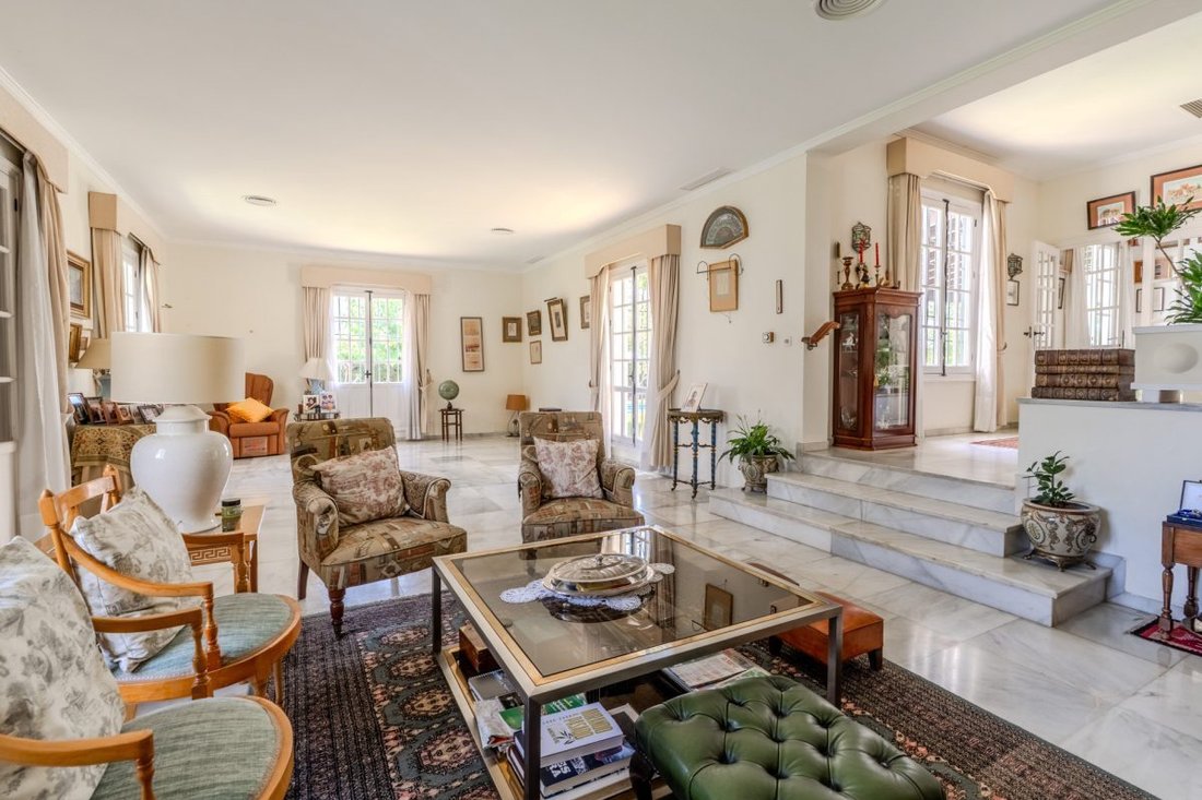 Villa à Puerto Banús, Marbella, Espagne 4 - 18860355