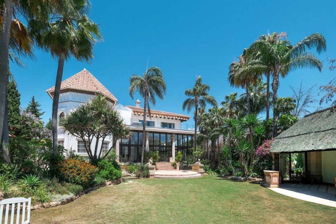 Villa in Nueva Andalucía, Marbella, Spanien 3 - 18864103