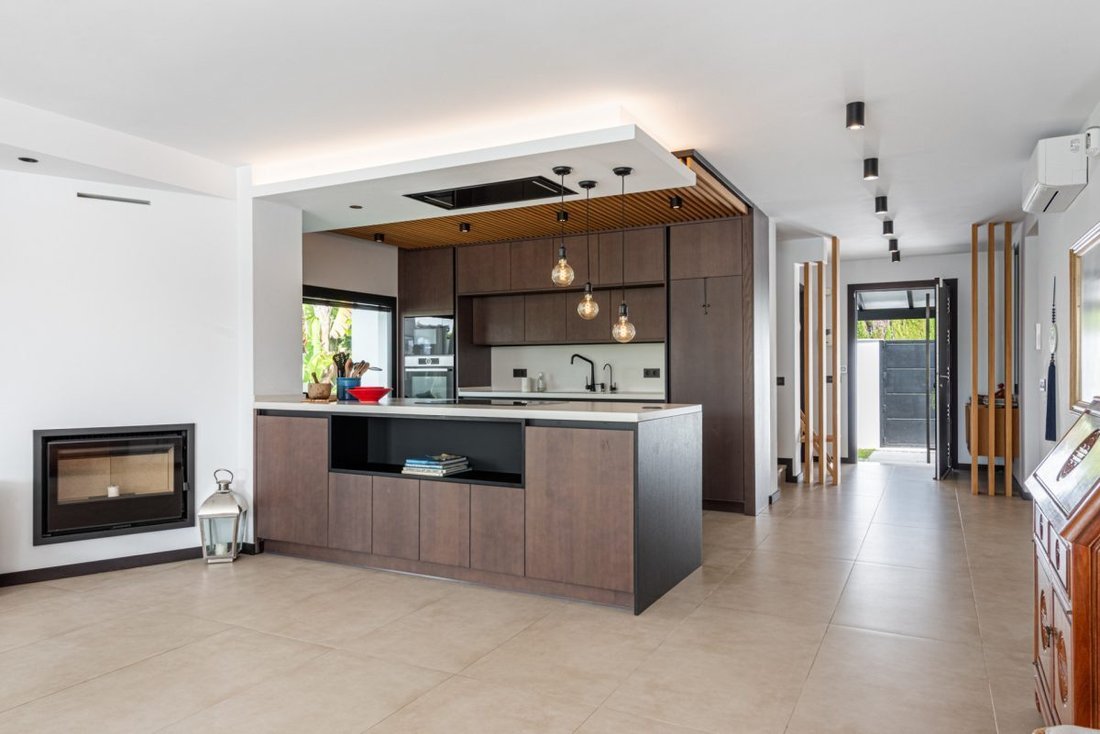 Villa in Elviria-Cabopino, Marbella, Spain 4 - 18859861