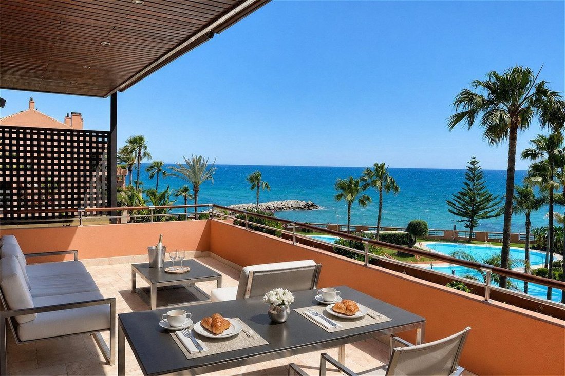 Appartamento a Puerto Banus, Marbella, Spagna 1 - 18864796