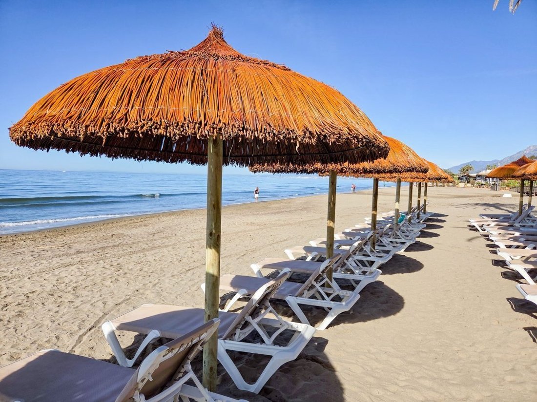 Appartamento a Elviria-Cabopino, Marbella, Spagna 1 - 18863225