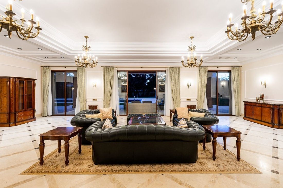 Villa a Guadalmina Baja, San Pedro de Alcántara, Spagna 4 - 18862324