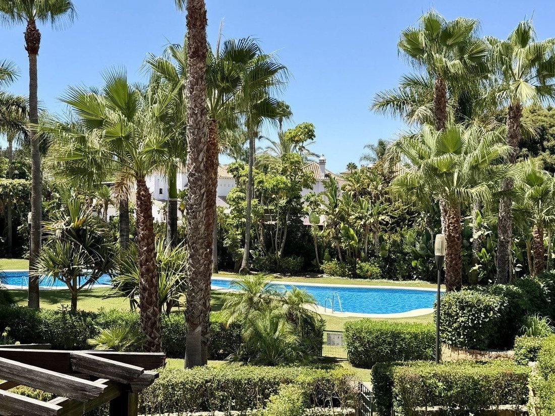 Apartment in Puerto Banus, Marbella, Spain 2 - 18859280
