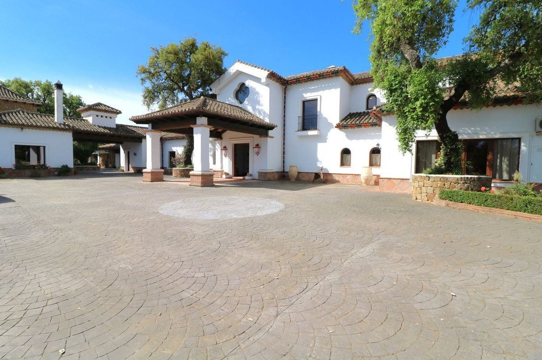 Haus in Elviria-Cabopino, Marbella, Spanien 2 - 18864772