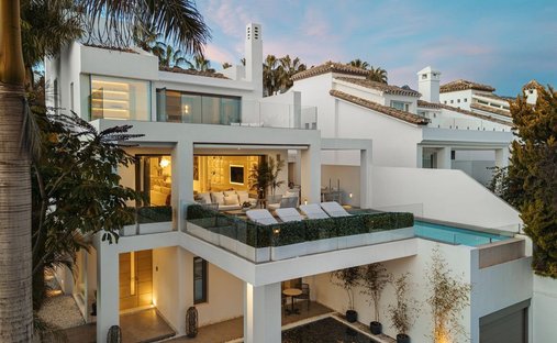 Villa in Golden Mile, Andalusia, Spain 1