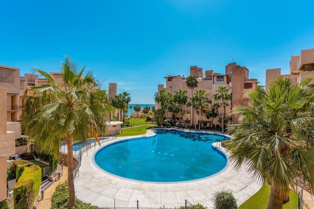 Appartamento a Estepona, Andalusia, Spagna 1 - 18859207