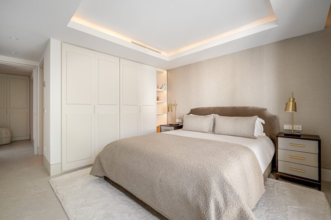 Apartment in Marbella, Andalusia, Spain 2 - 18866041