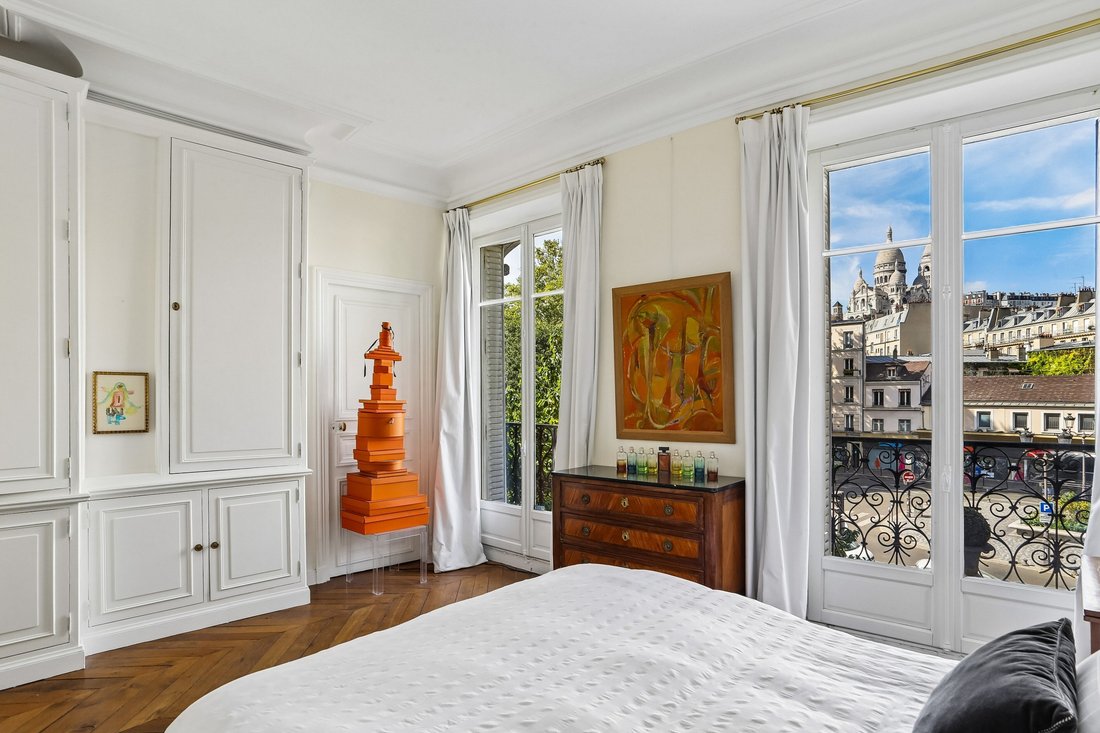 Apartment in Lorette-Martyrs, Paris 9e Arrondissement, Paris 4 - 18858235