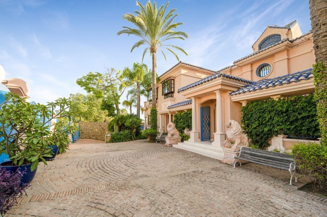 Villa in Puerto Banús, Marbella, Spanien 2 - 18862209