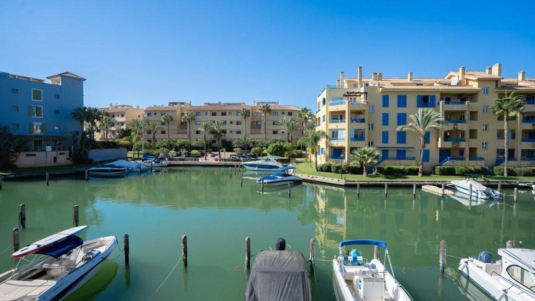 Appartamento a Sotogrande, San Roque, Andalusia 1 - 18862139