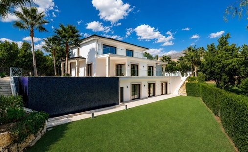 Villa in Puerto Banus, Marbella, Spain 1