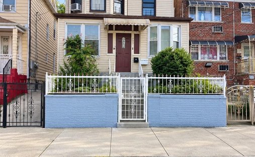 House in New York, New York, United States 1