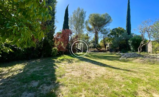 Land in Uzès, Occitania, France 1