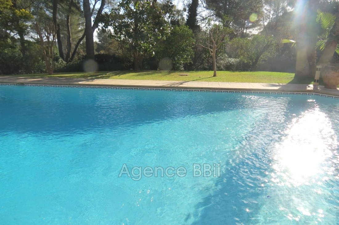 Villa in Mougins, Provence-Alpes-Côte d'Azur, France 1 - 18859538