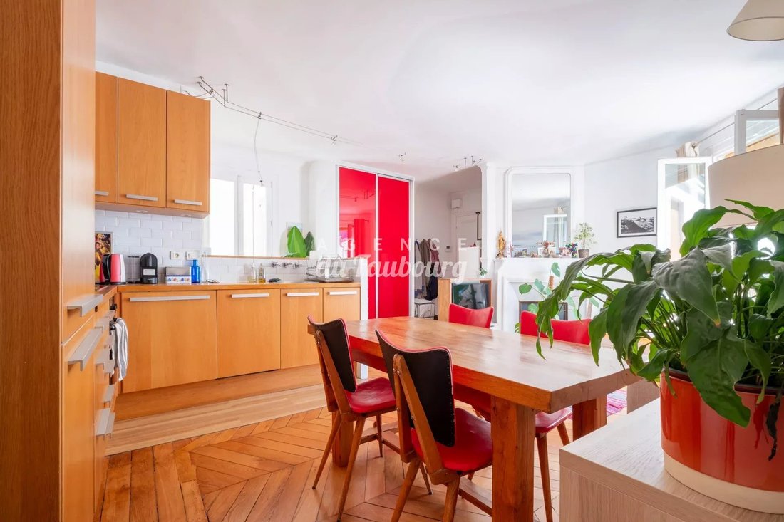 Apartment in Saint Vincent de Paul-Lariboisière, Paris 10e Arrondissement, Paris 3 - 18859636