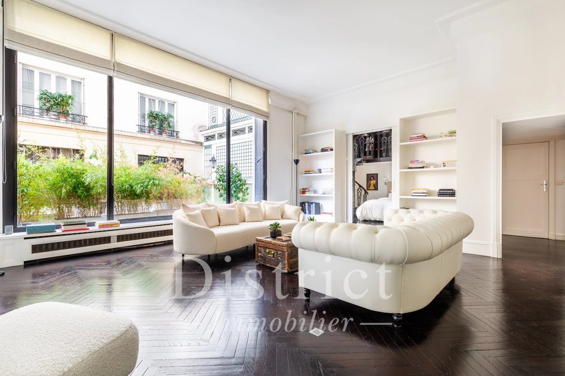 Apartment in Triangle d'Or, Paris 8e Arrondissement, Paris 3 - 18859482