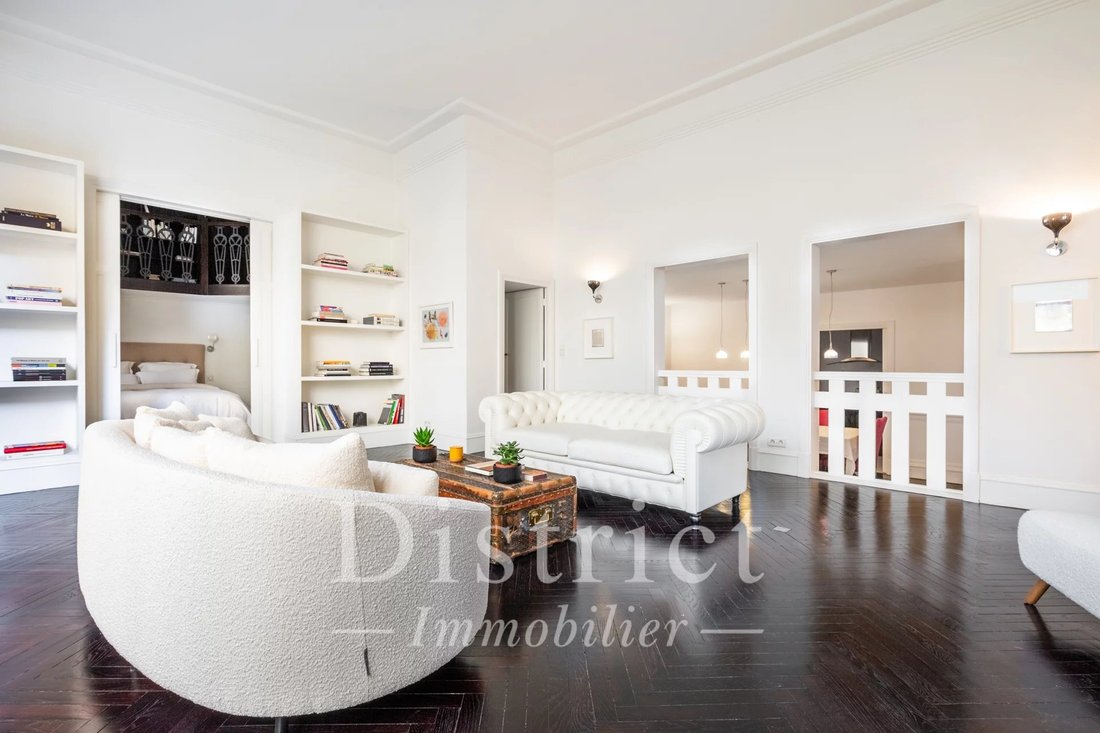 Apartment in Triangle d'Or, Paris 8e Arrondissement, Paris 4 - 18859482