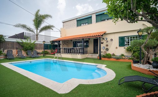 Townhouse en Charneca de Caparica y Sobreda, Setúbal Municipality, Portugal 1