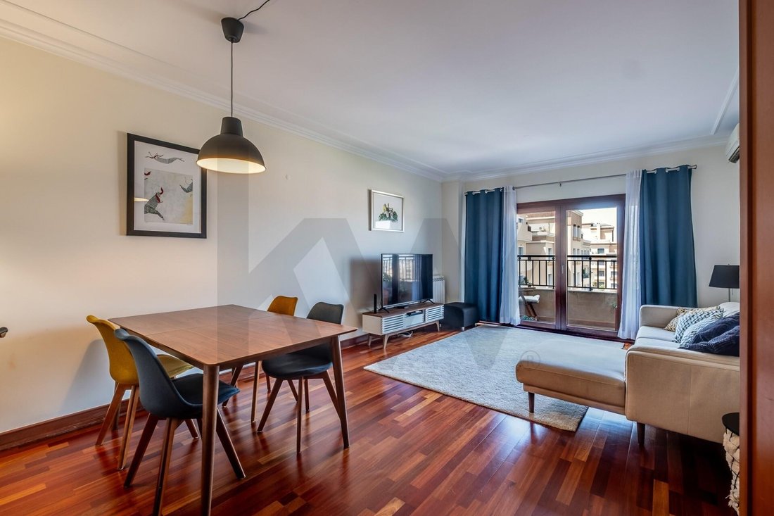 Wohnung in Santo António dos Cavaleiros, Lissabon, Portugal 1 - 18859625