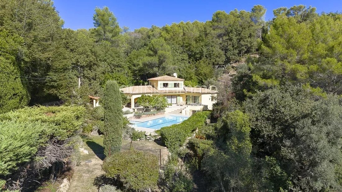 Domaine à Le Rouret, Provence-Alpes-Côte d'Azur, France 1 - 18859698