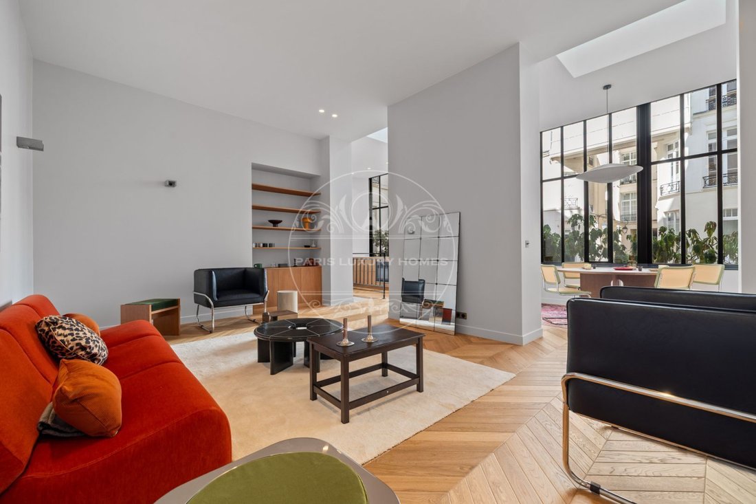 Apartment in Saint Philippe du Roule, Paris 8e Arrondissement, Paris 3 - 18859555