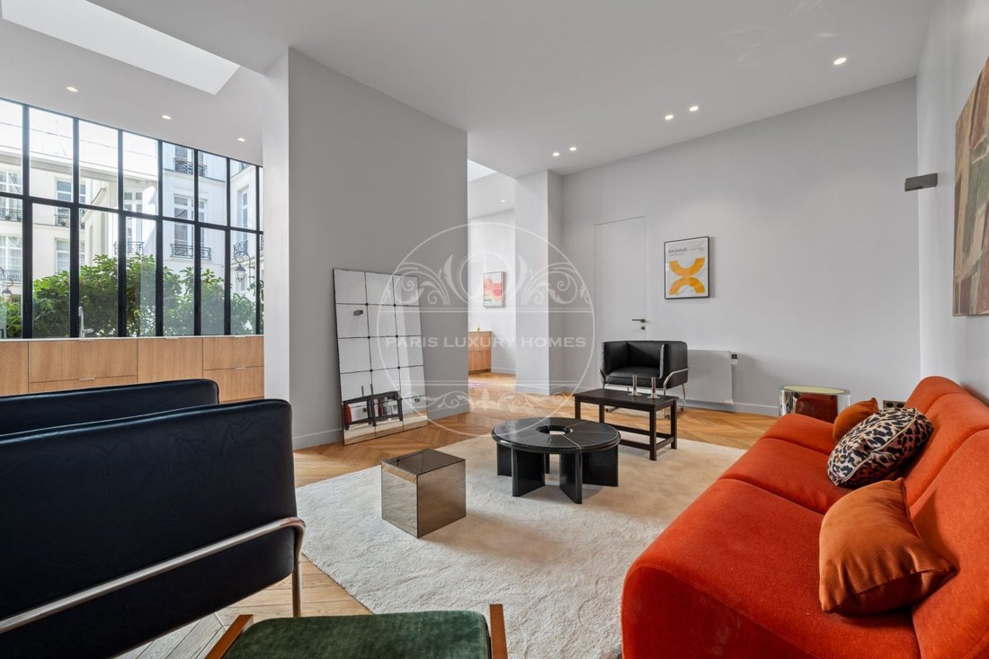 Apartment in Saint Philippe du Roule, Paris 8e Arrondissement, Paris 4 - 18859555