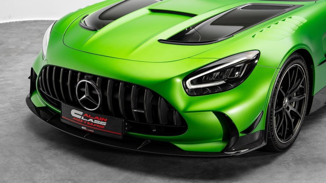 Coupe in Dubai, United Arab Emirates 5 - 18859872