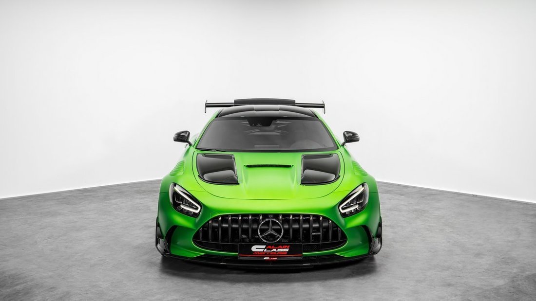Coupe in Dubai, United Arab Emirates 3 - 18859872