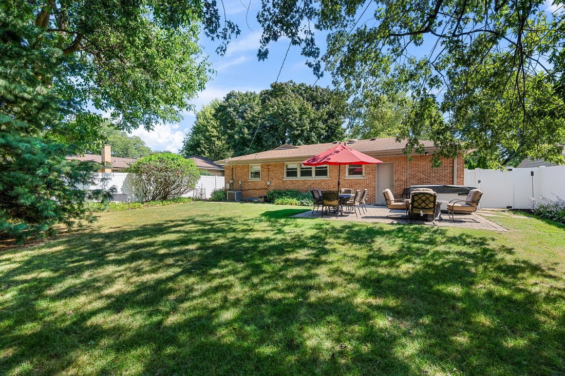 House in Glenview, Illinois, United States 4 - 18855096