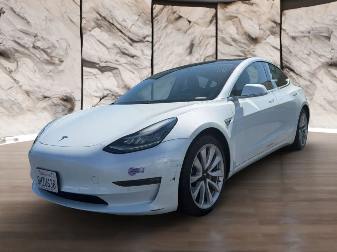 Sedan in Ontario, CA, United States 1 - 18857004