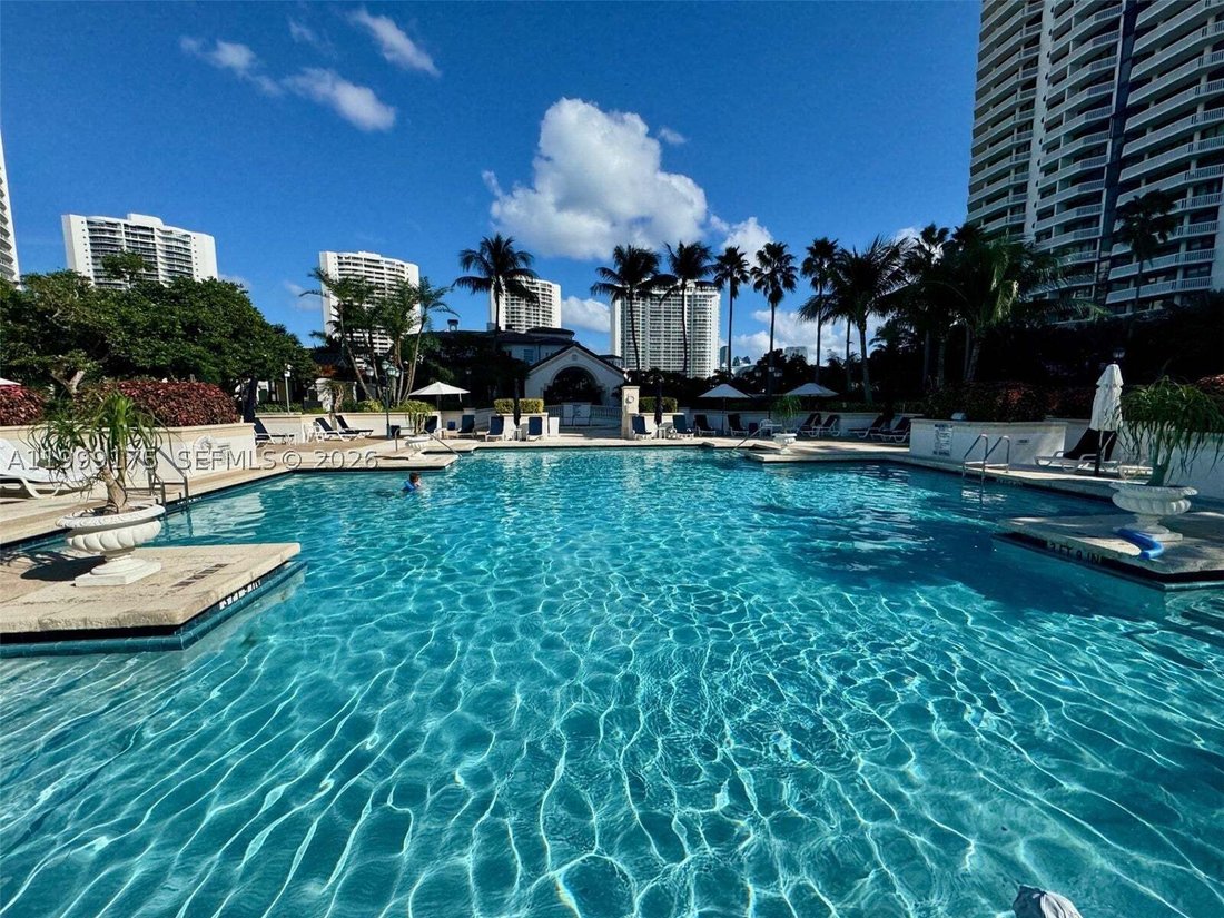Appartement à Golden Beach, Floride, États-Unis 2 - 17747669