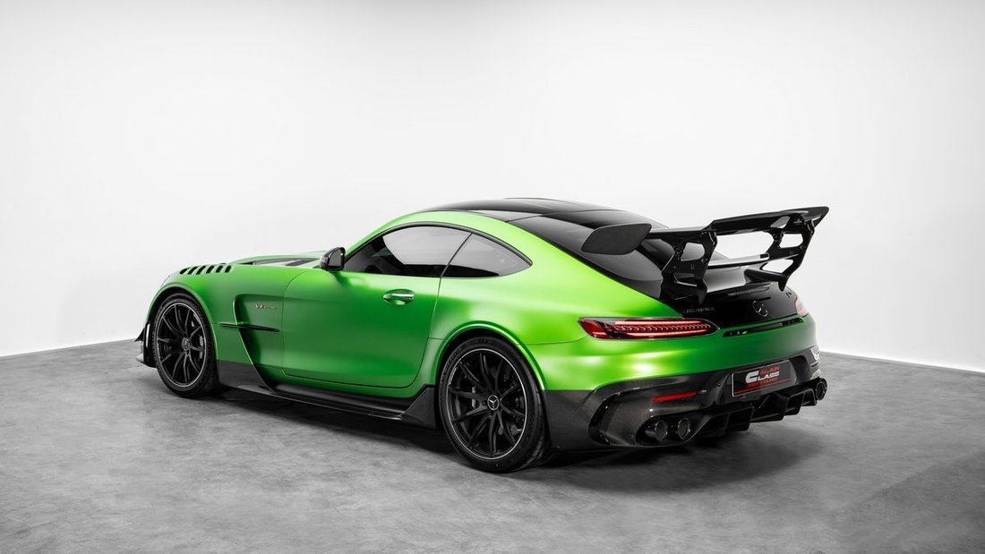 Coupe in Dubai, United Arab Emirates 2 - 18859872