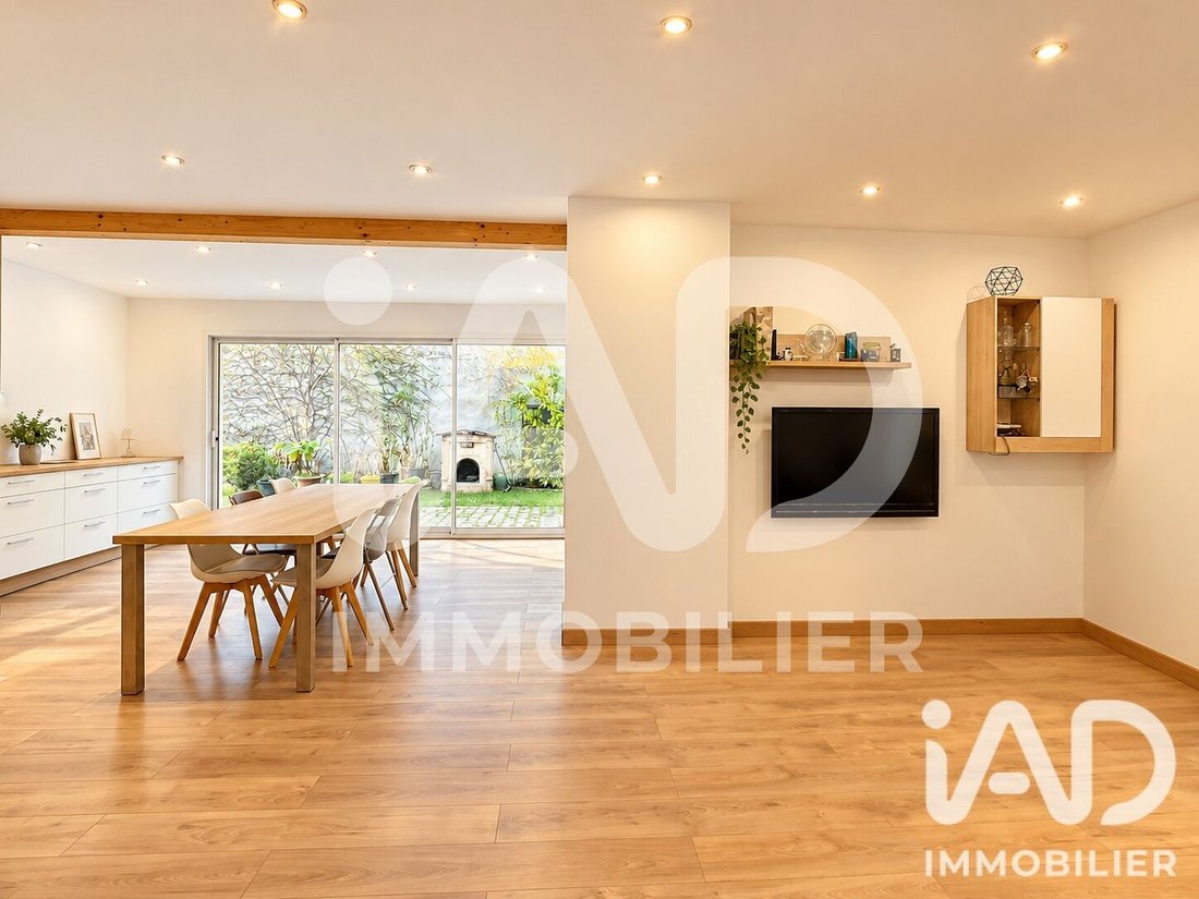 House in Napoleon, Maisons-Laffitte, France 3 - 17482636