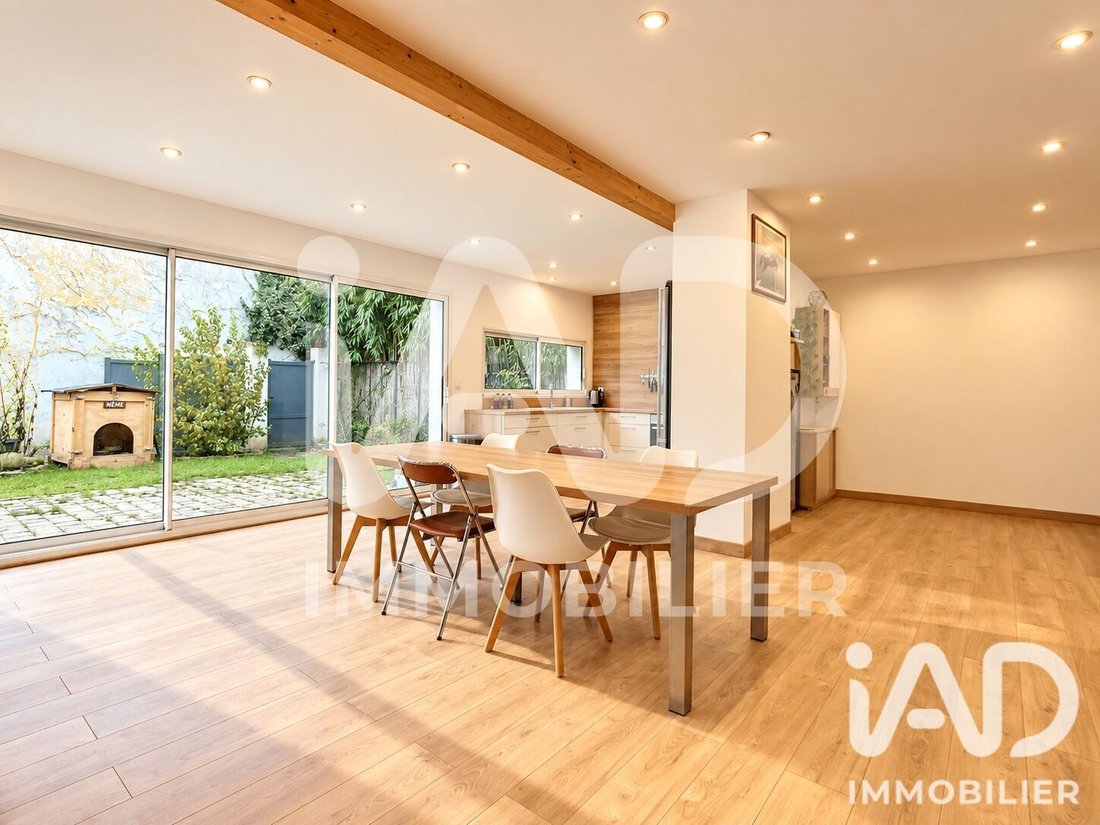 House in Napoleon, Maisons-Laffitte, France 2 - 17482636