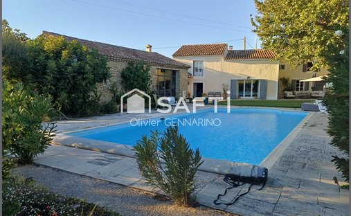 House in Zone Rurale Nord, Carpentras, France 1