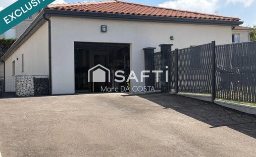 Casa a Savigneux, Auvergne-Rodano-Alpi, Francia 1