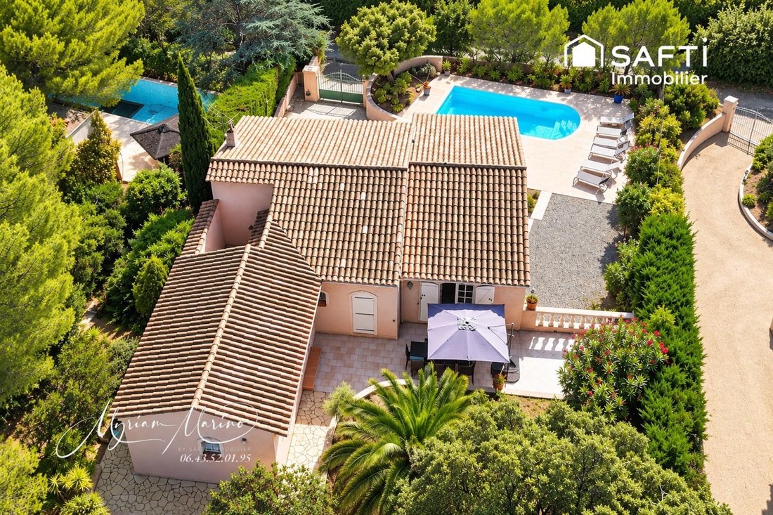 House in Frejus, Provence-Alpes-Côte d'Azur, France 1 - 18862304