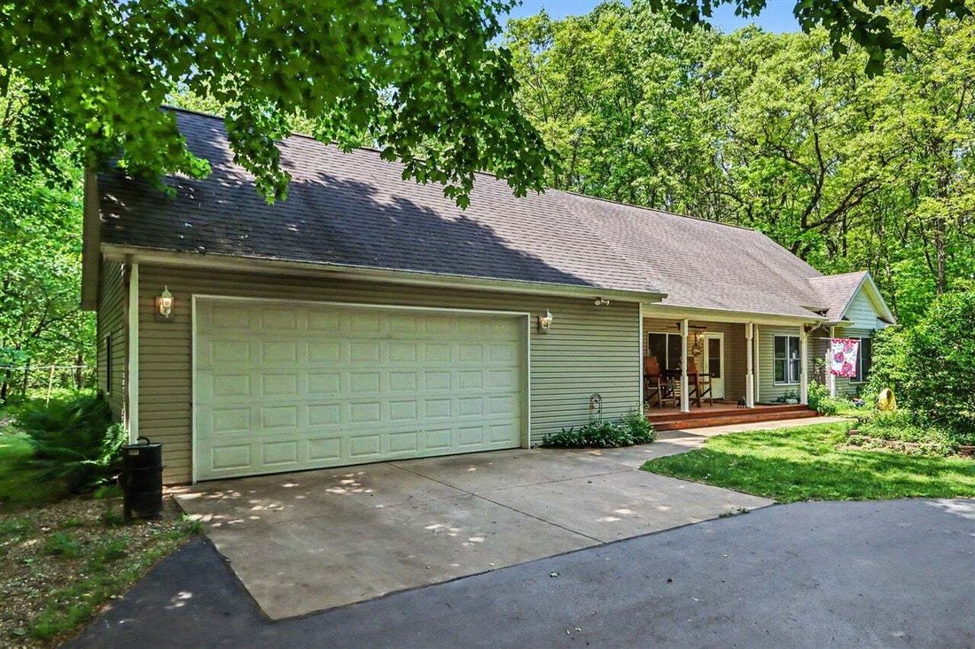 House in Lawton, Michigan, United States 3 - 18860862