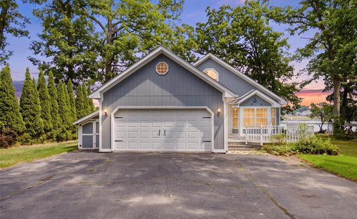 House in SPRINGFLD Township, Michigan, United States 1