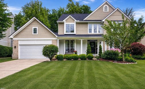 House in Orion charter Township, Michigan, United States 1