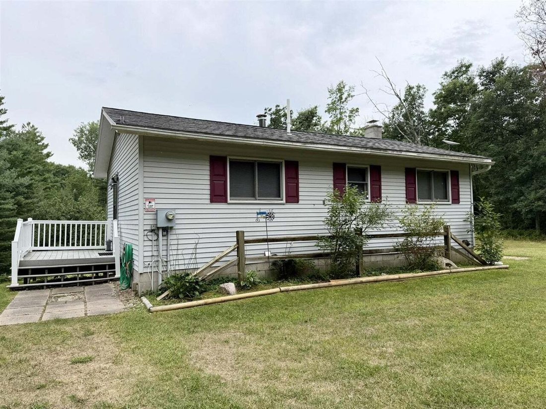 House in Wellston, Michigan, United States 2 - 18860845