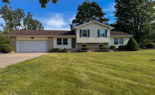 House in Almont, Michigan, United States 1
