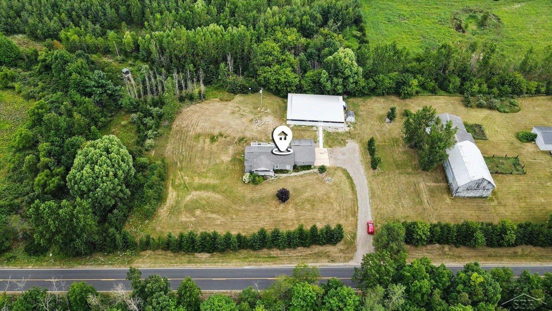 House in Fenwick, Michigan, United States 4 - 18860434