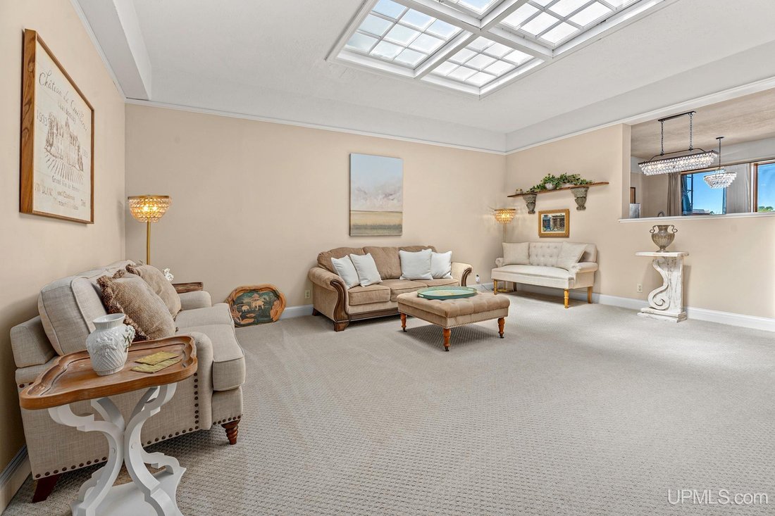 Townhouse in Ironwood, Michigan, United States 2 - 18860768