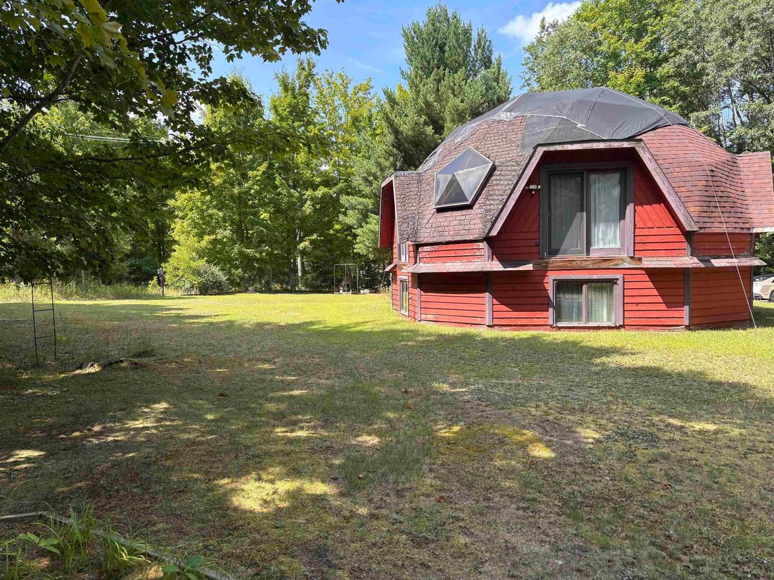 House in Traverse City, Michigan, United States 2 - 18860951
