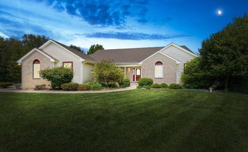 House in Edwardsburg, Michigan, United States 1
