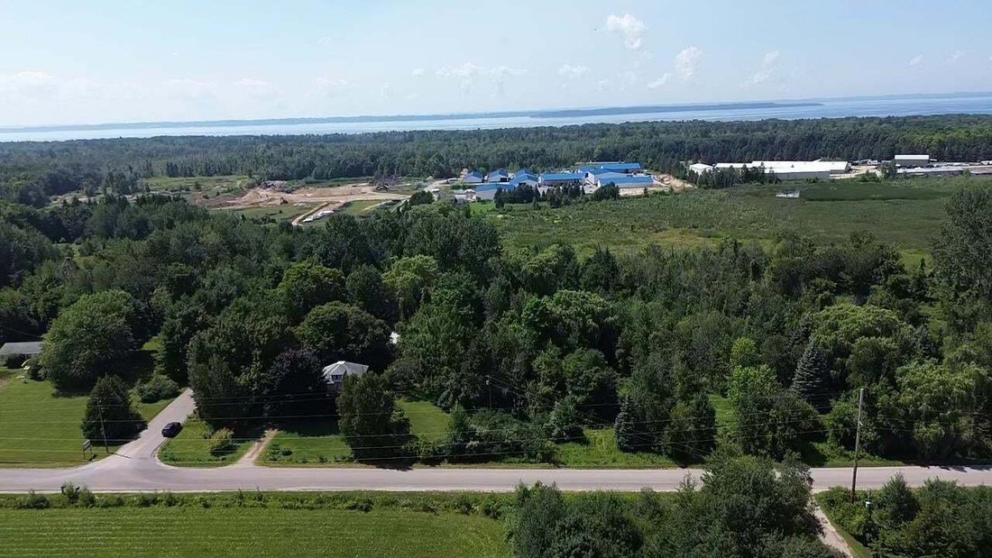 Maison à Elk Rapids, Michigan, États-Unis 3 - 18861042
