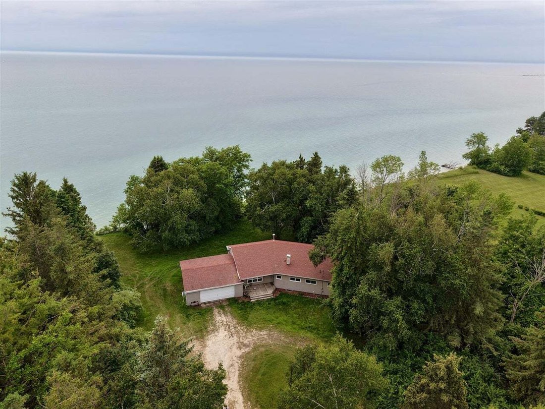 House in Pentwater, Michigan, United States 1 - 18860953